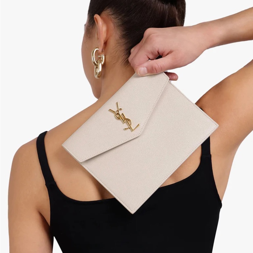‼️WOW‼️Yves Saint Laurent Black and gold- 🖤🧡Uptown Envelope Clutch‼️GUC - Picture 9 of 12